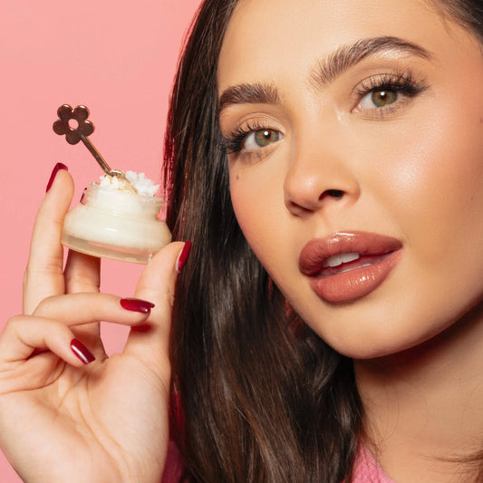 LIP SCRUB IN FROSTED SUGAR PLUM