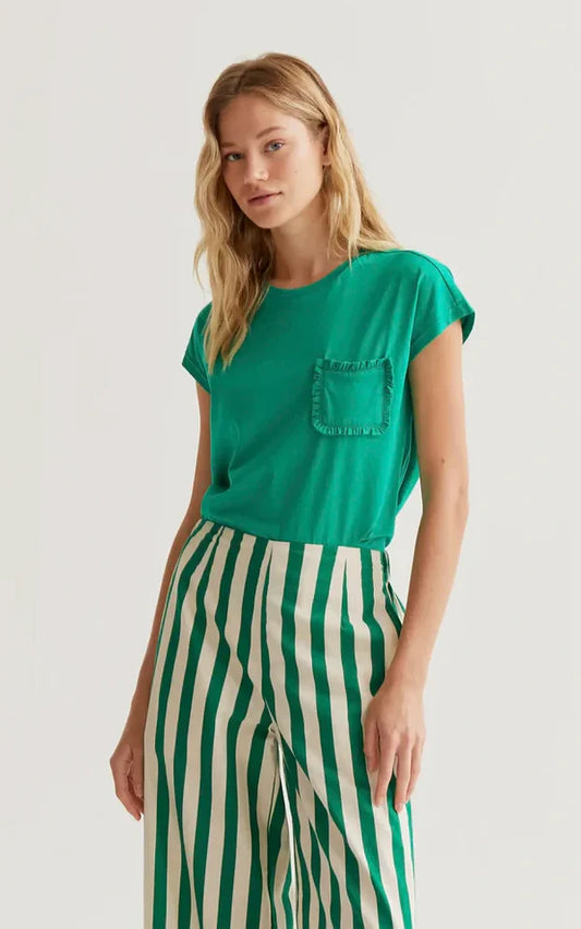 GREEN TEE WITH RUFFLED POCKET