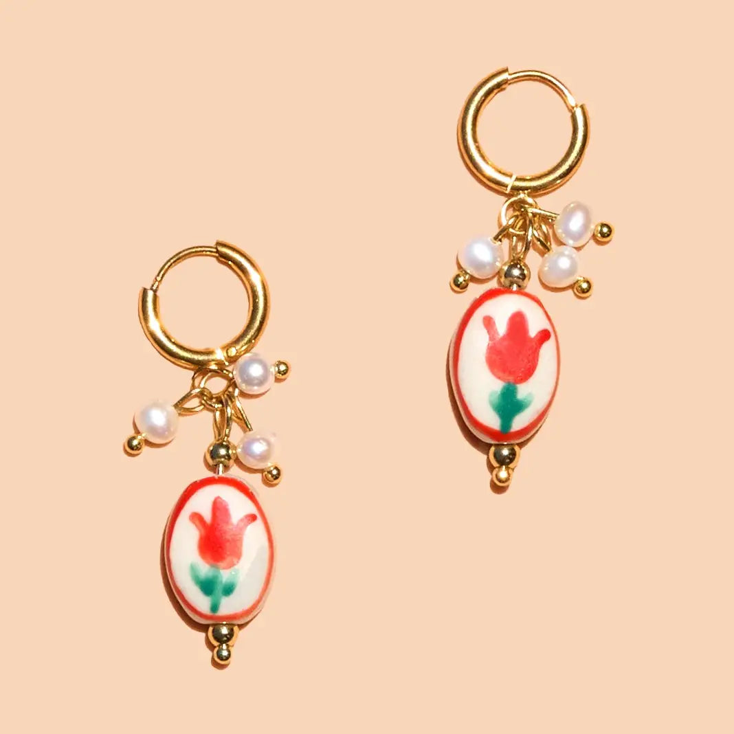 Sweet Tulip Hoop