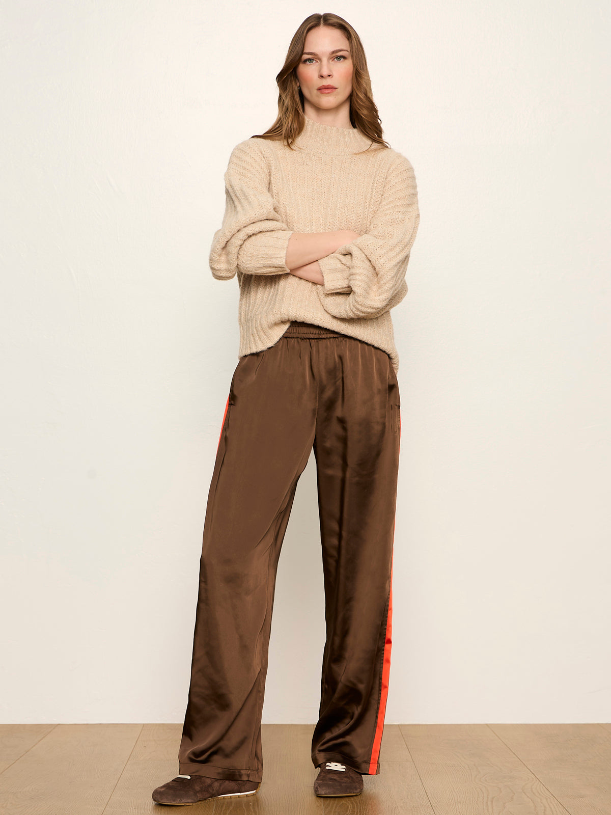 ON TRACK SATIN PANTS ESPRESSO MARTINI