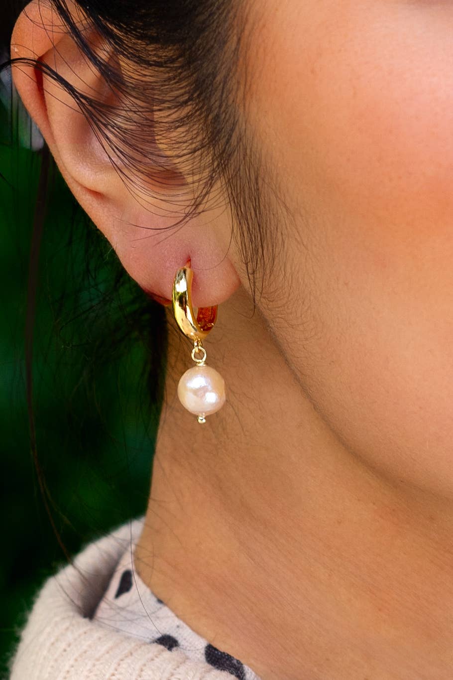 PEARL GIRL HOOP