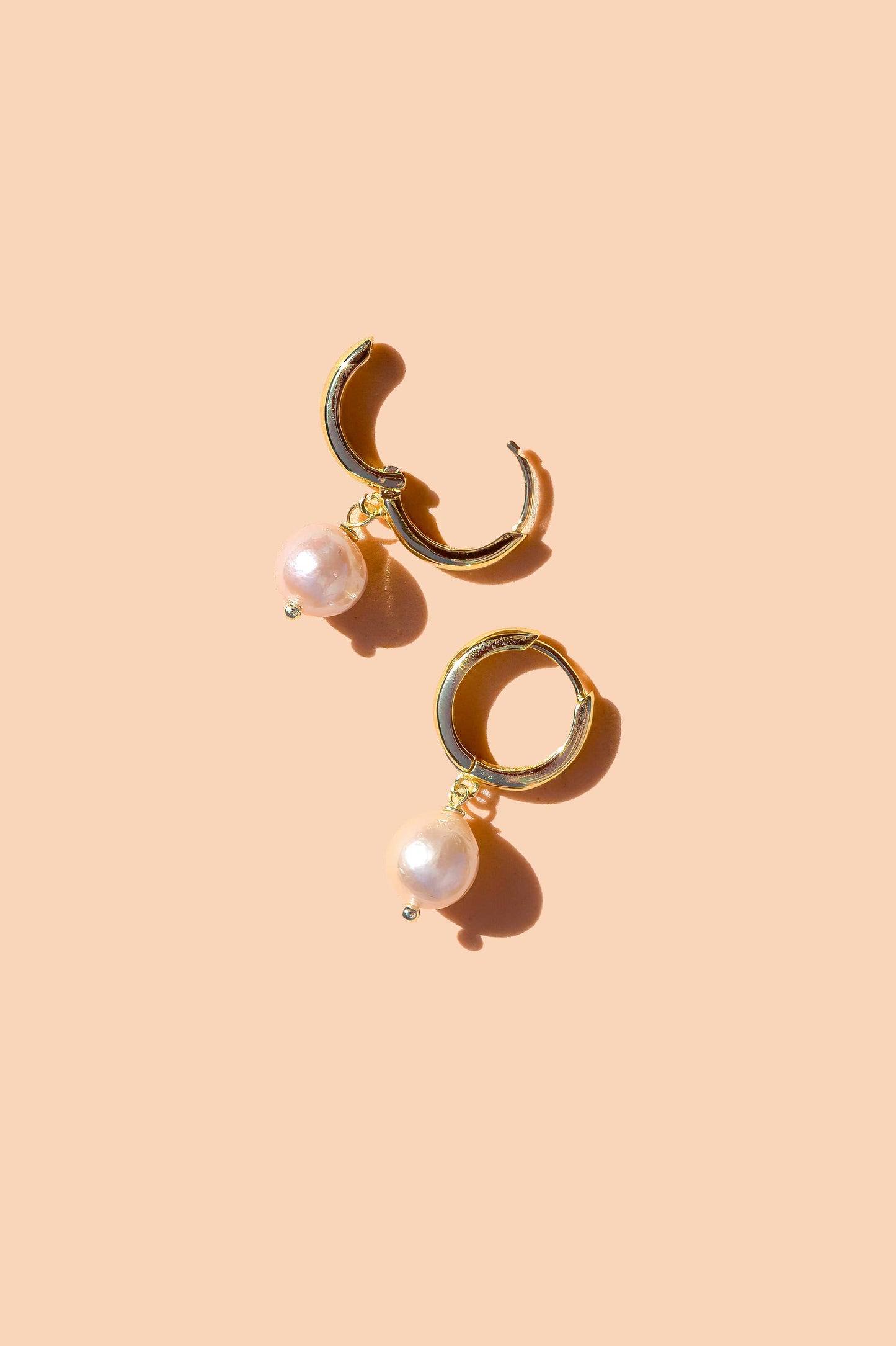 PEARL GIRL HOOP