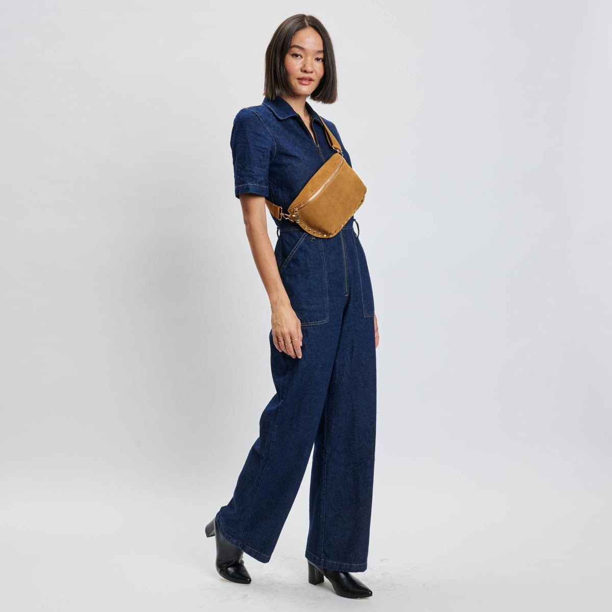 Gizelle-Suede Belt Bag: Tan