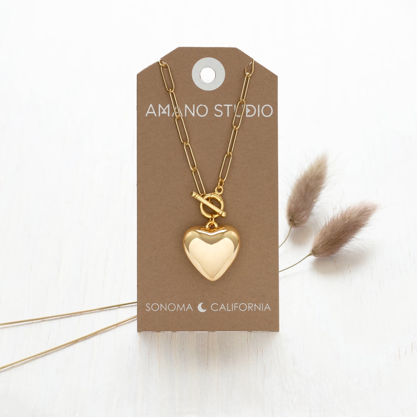 PUFFED HEART ON TOGGLE CHAIN NECKLACE