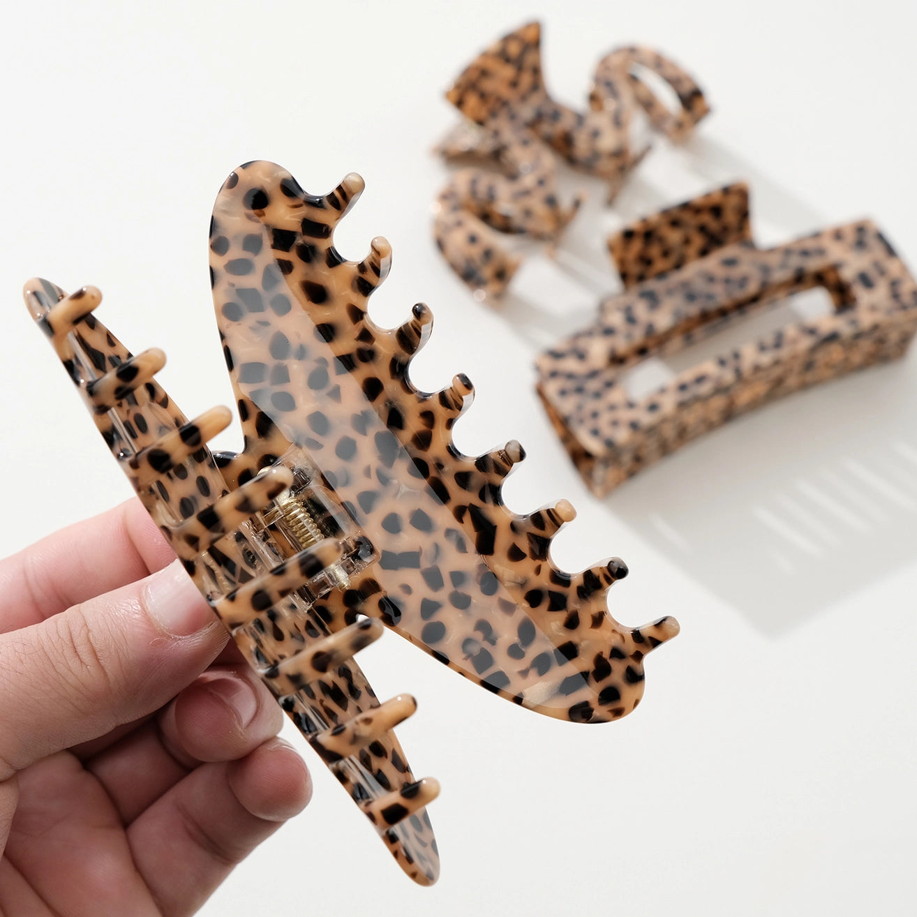 WILD LEOPARD LARGE CLAW CLIPS