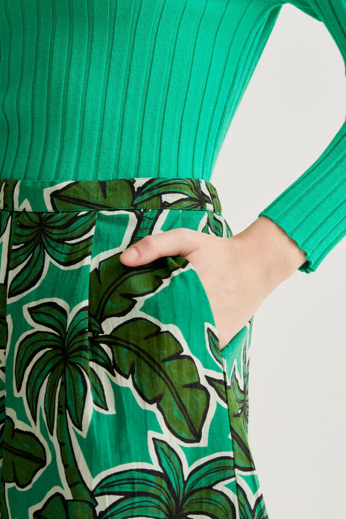 GREEN PALM SHORTS