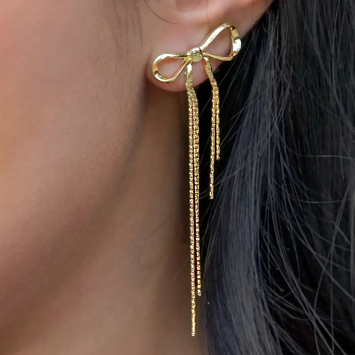 DISCO BOW STUDS