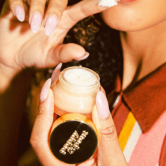 EXFOLIATING LIP SCRUB IN BLOOD ORANGE MINT