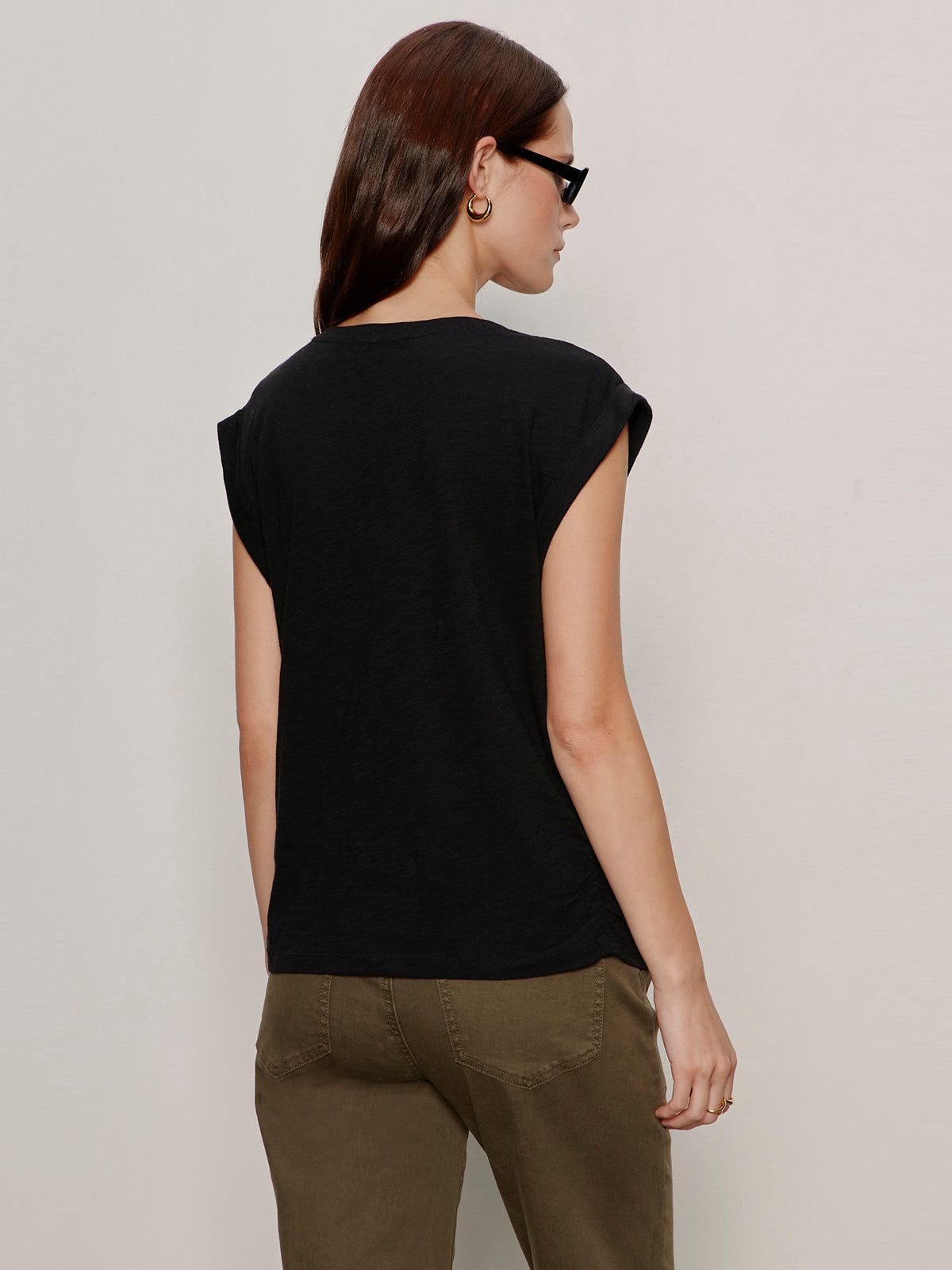 KNOTTED MUSCLE TEE