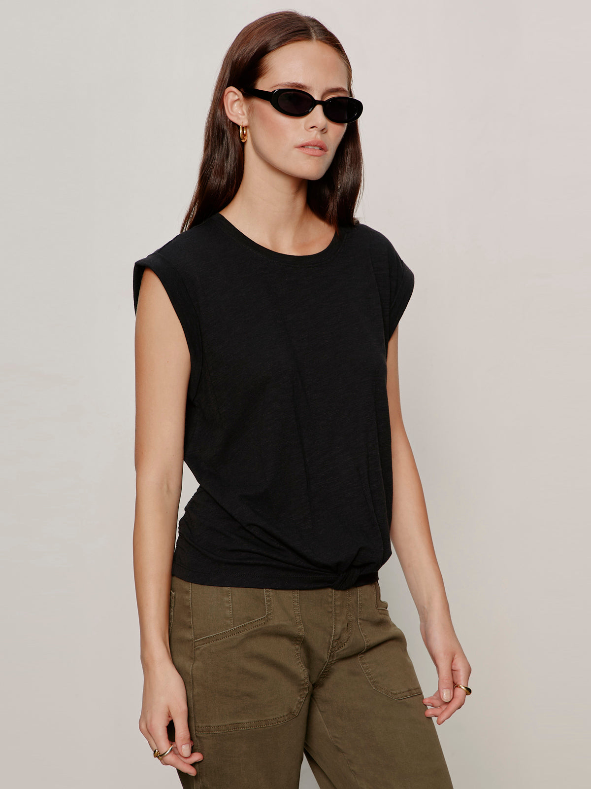 KNOTTED MUSCLE TEE