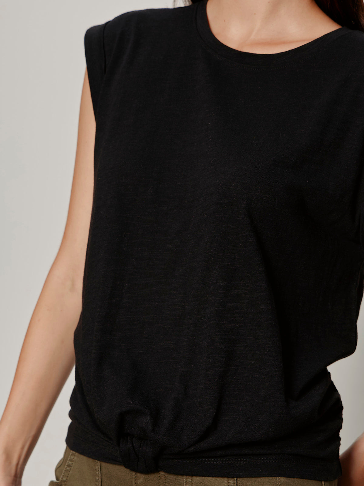 KNOTTED MUSCLE TEE