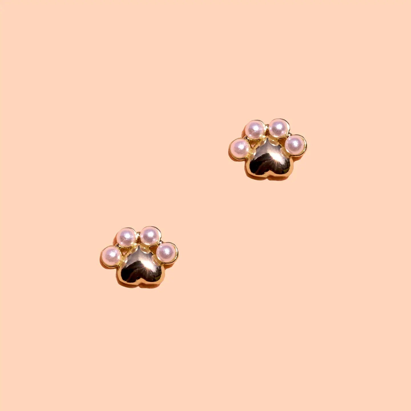 SHIMMER PAW STUDS