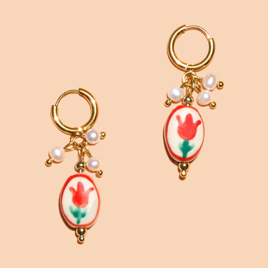 Sweet Tulip Hoop
