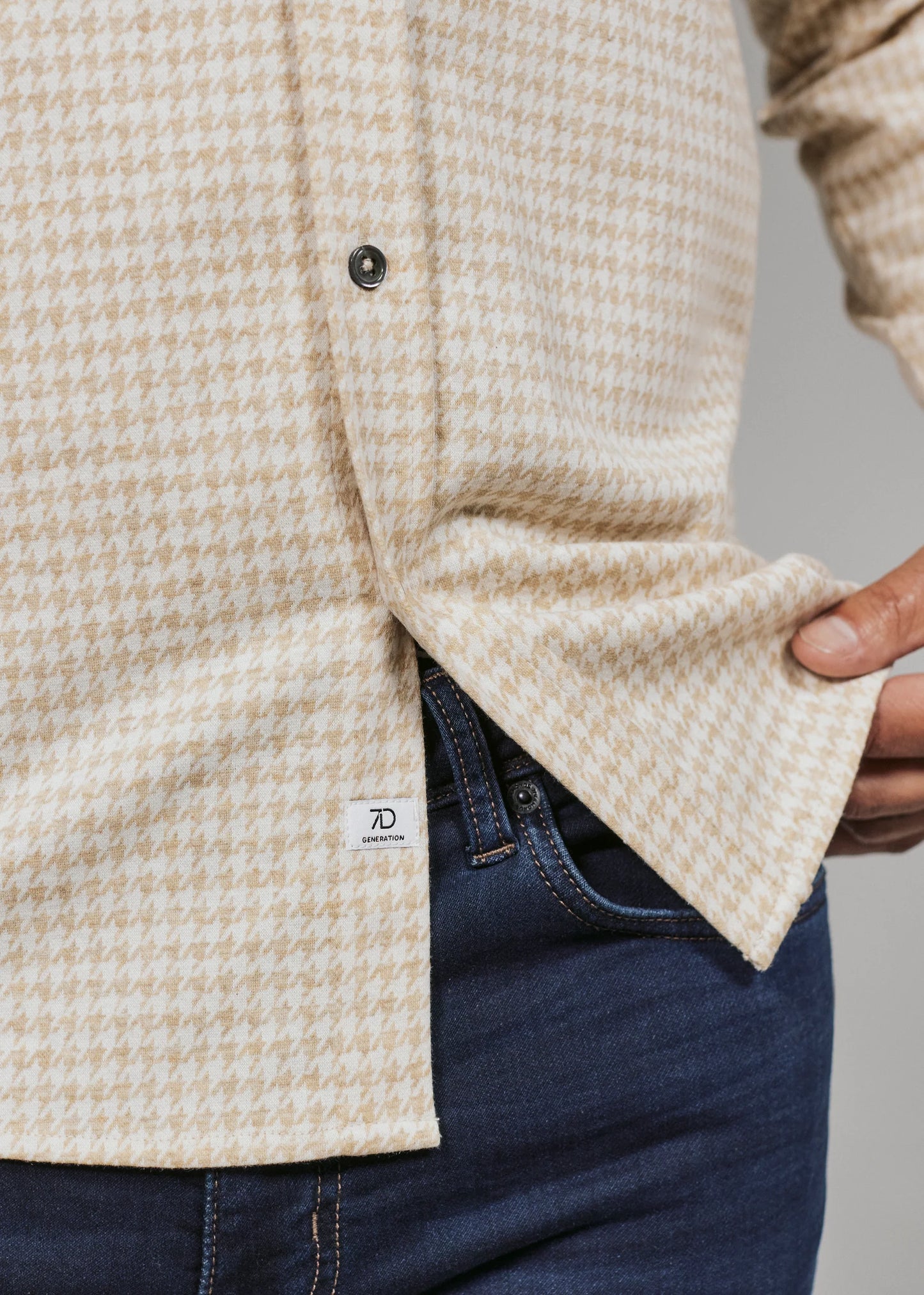GENERATION™ HOUNDSTOOTH KNIT SHIRT