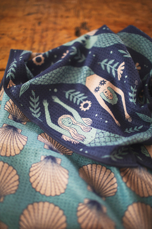 KITCHEN AND TEA TOWEL - MERMAIDS