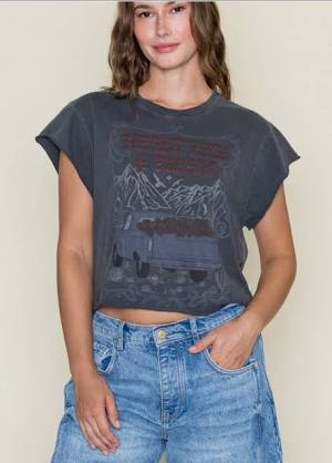 LAINEY WILSON HEART T-SHIRT